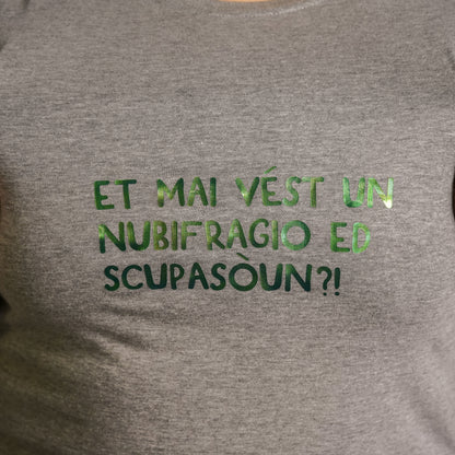 Et mai vest... T-Shirt